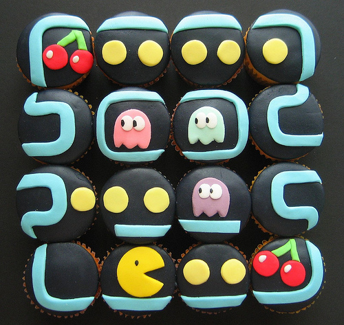 Cupcakes with Pac man Cupcakes with Pac man